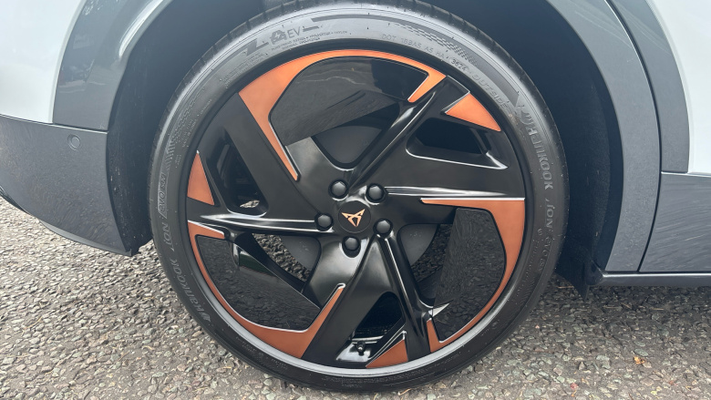 CUPRA Tavascan 210kW V2 77kWh 5dr Auto [Winter Pack] Electric Estate